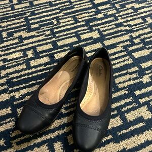 Clarks Women's Black Ballet Flats